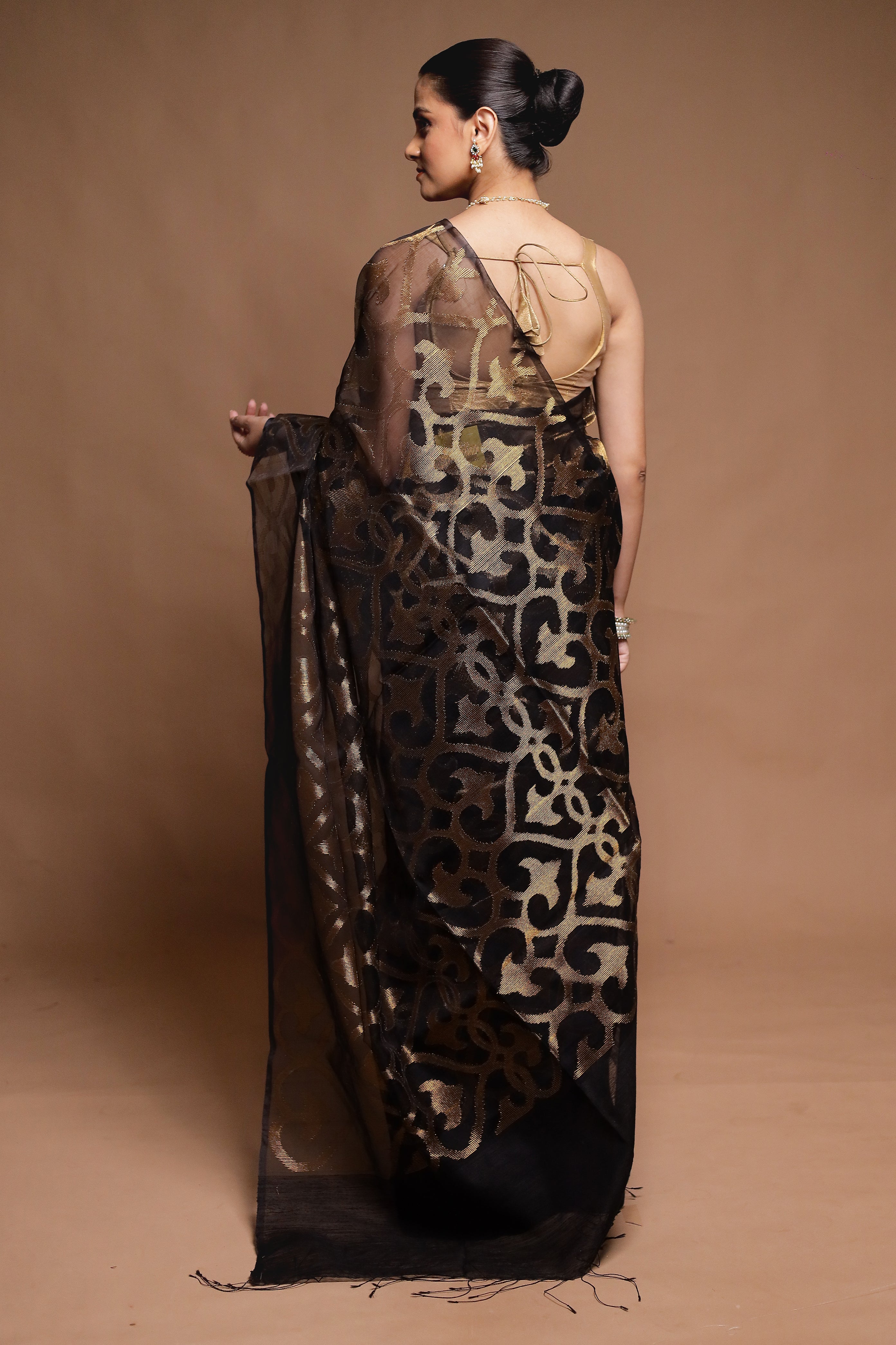 Black Handloom Matka Pure Silk Saree With Blouse Piece