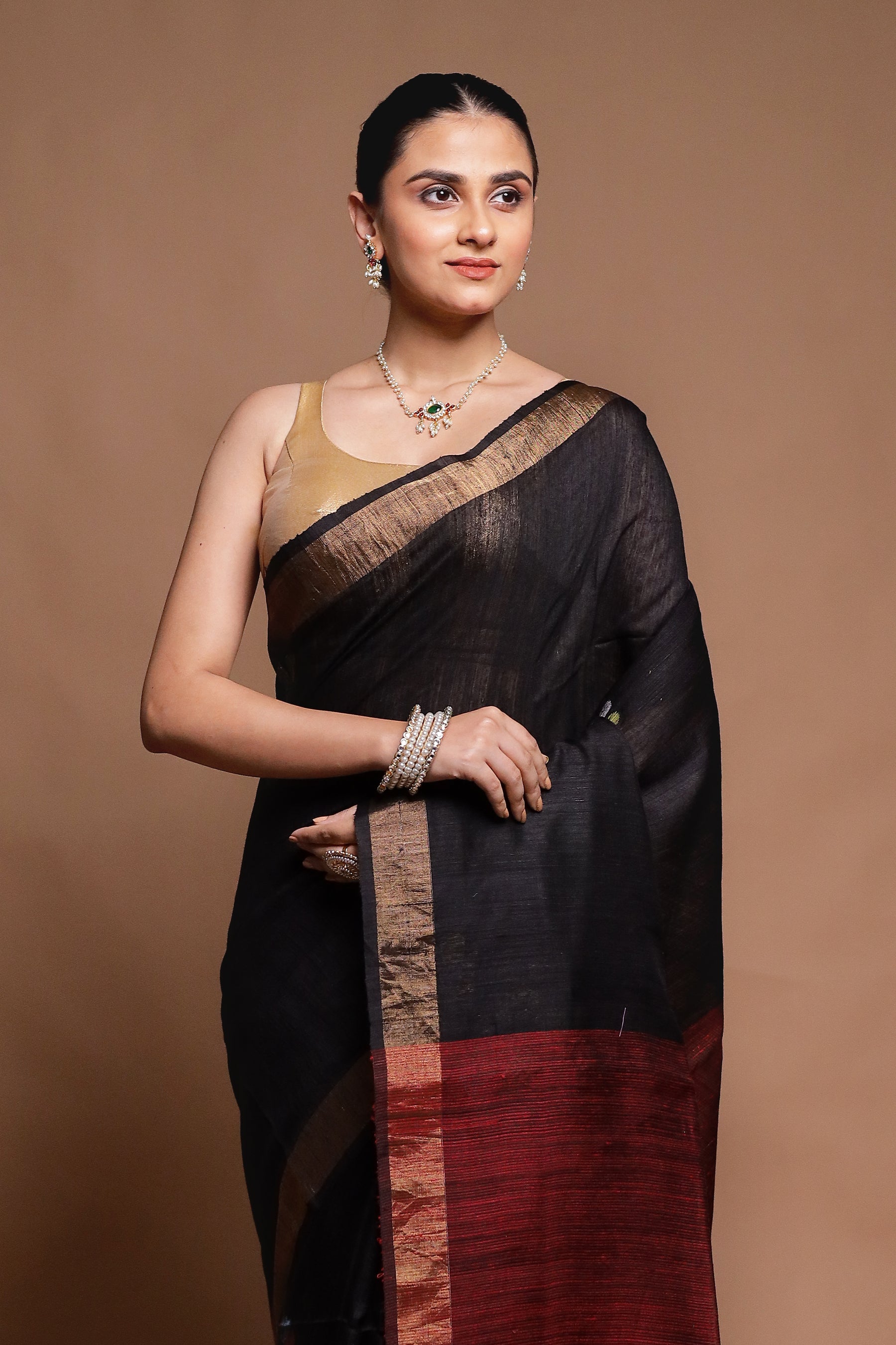 Black Handloom Matka Pure Silk Saree With Blouse Piece