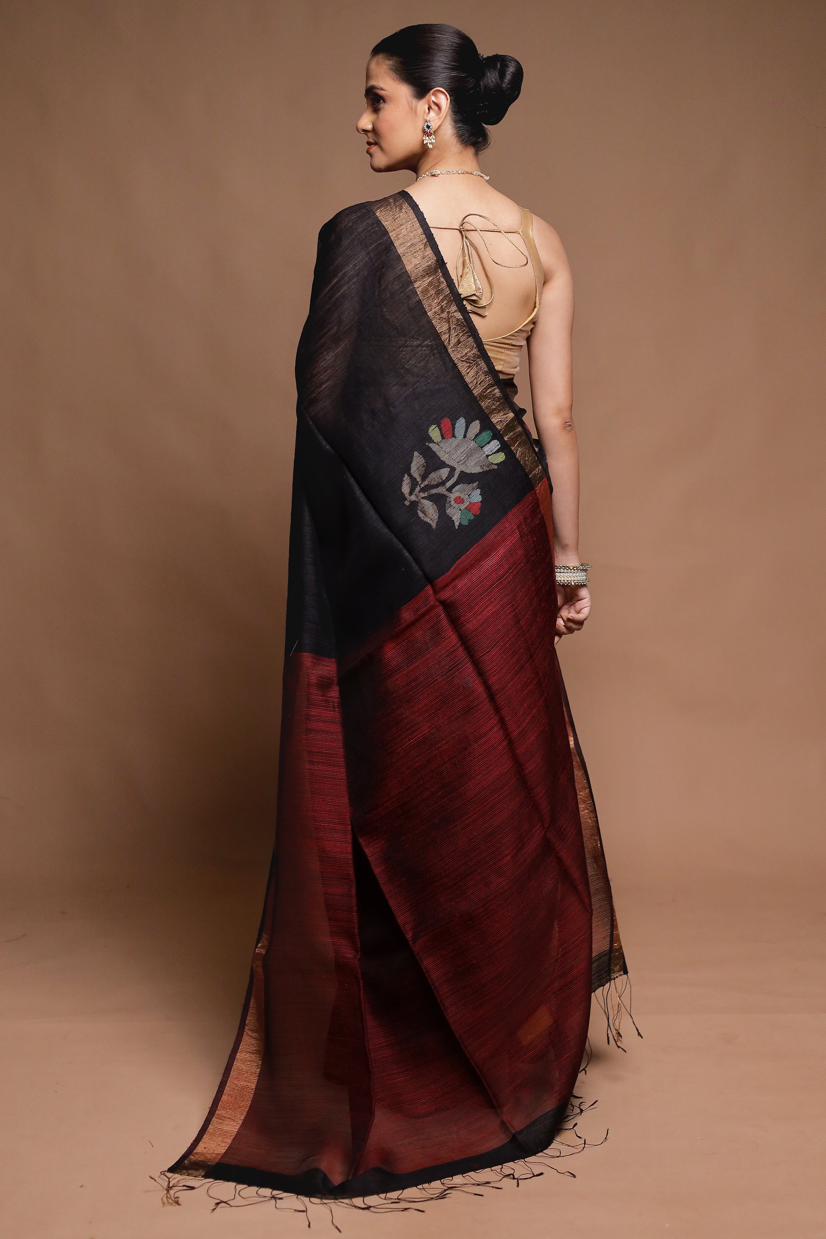 Black Handloom Matka Pure Silk Saree With Blouse Piece