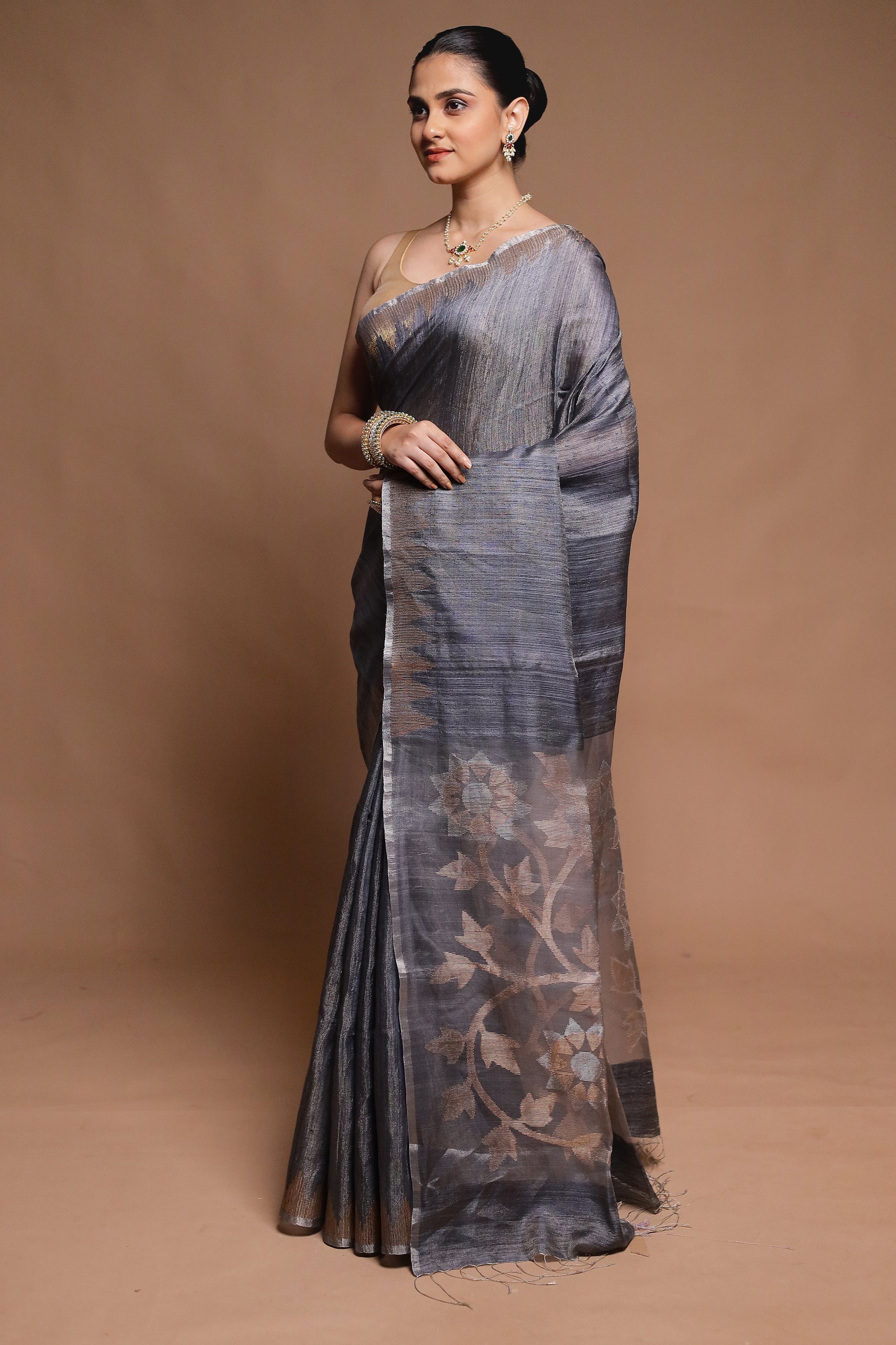 Grey Handloom Matka Pure Silk Saree With Blouse Piece