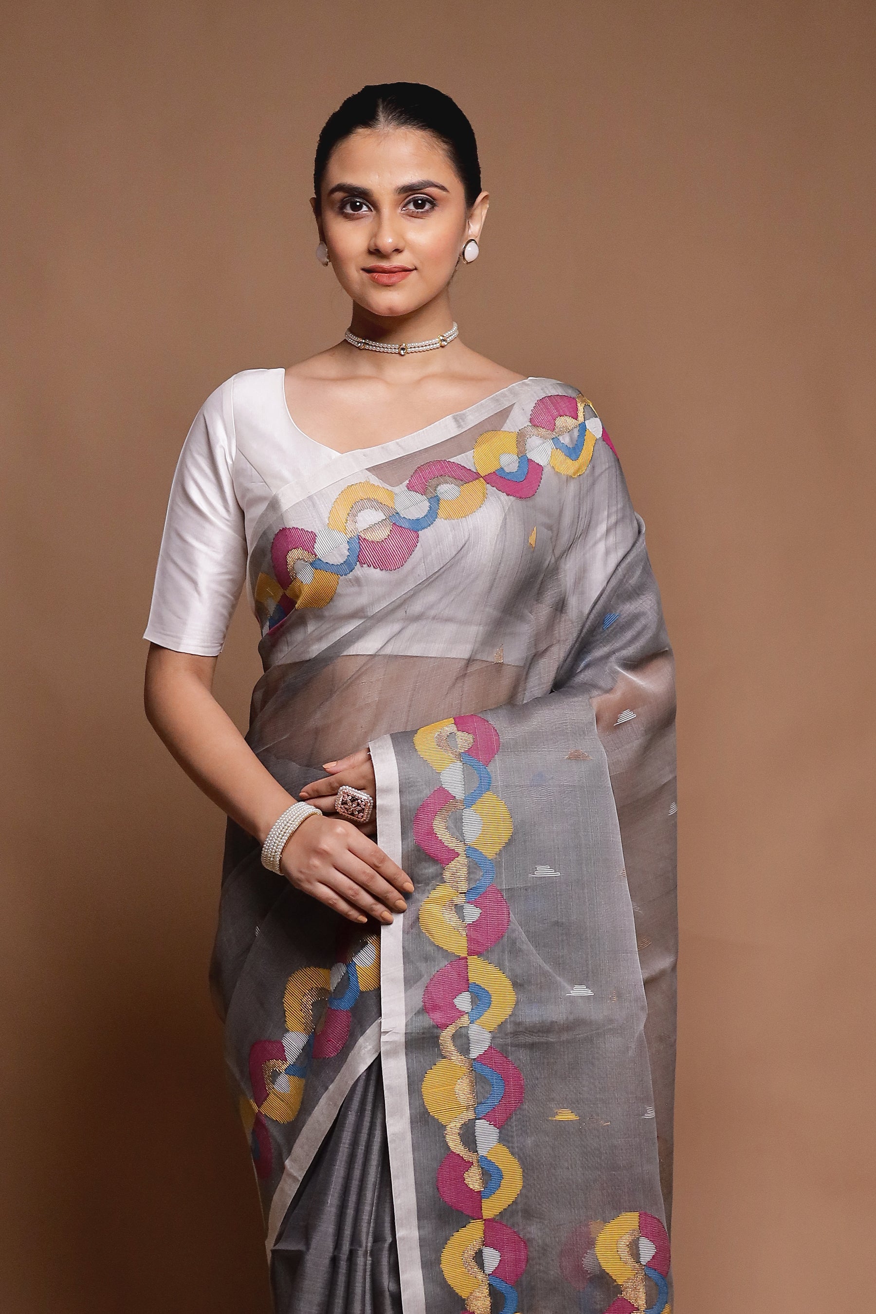 Grey Handloom Matka Pure Silk Saree With Blouse Piece