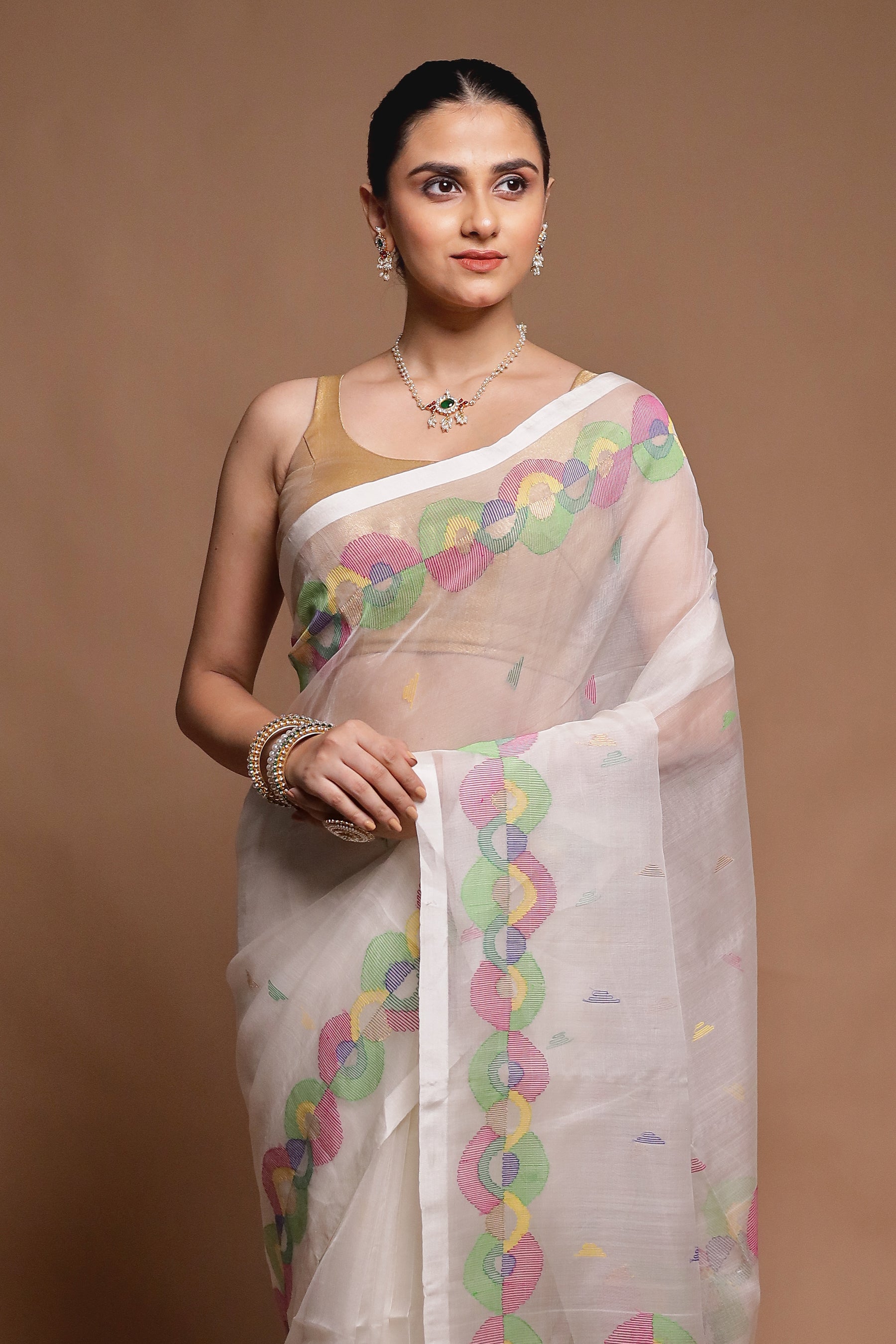 White Handloom Matka Pure Silk Saree With Blouse Piece