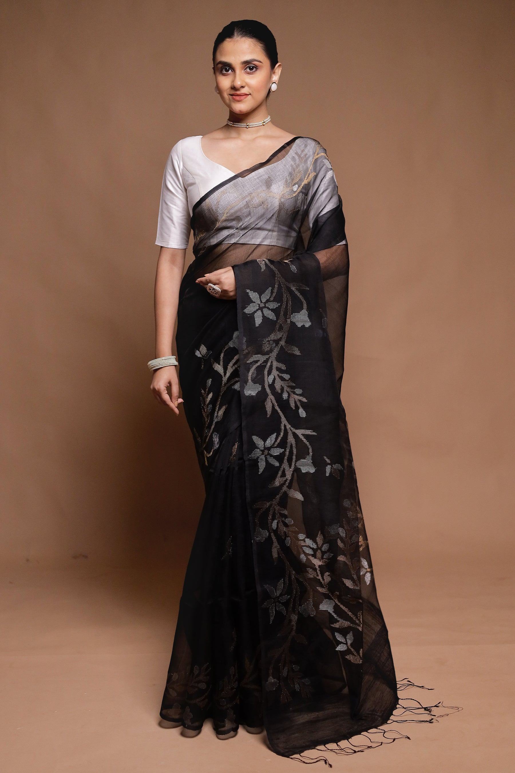 Black Handloom Matka Pure Silk Saree With Blouse Piece