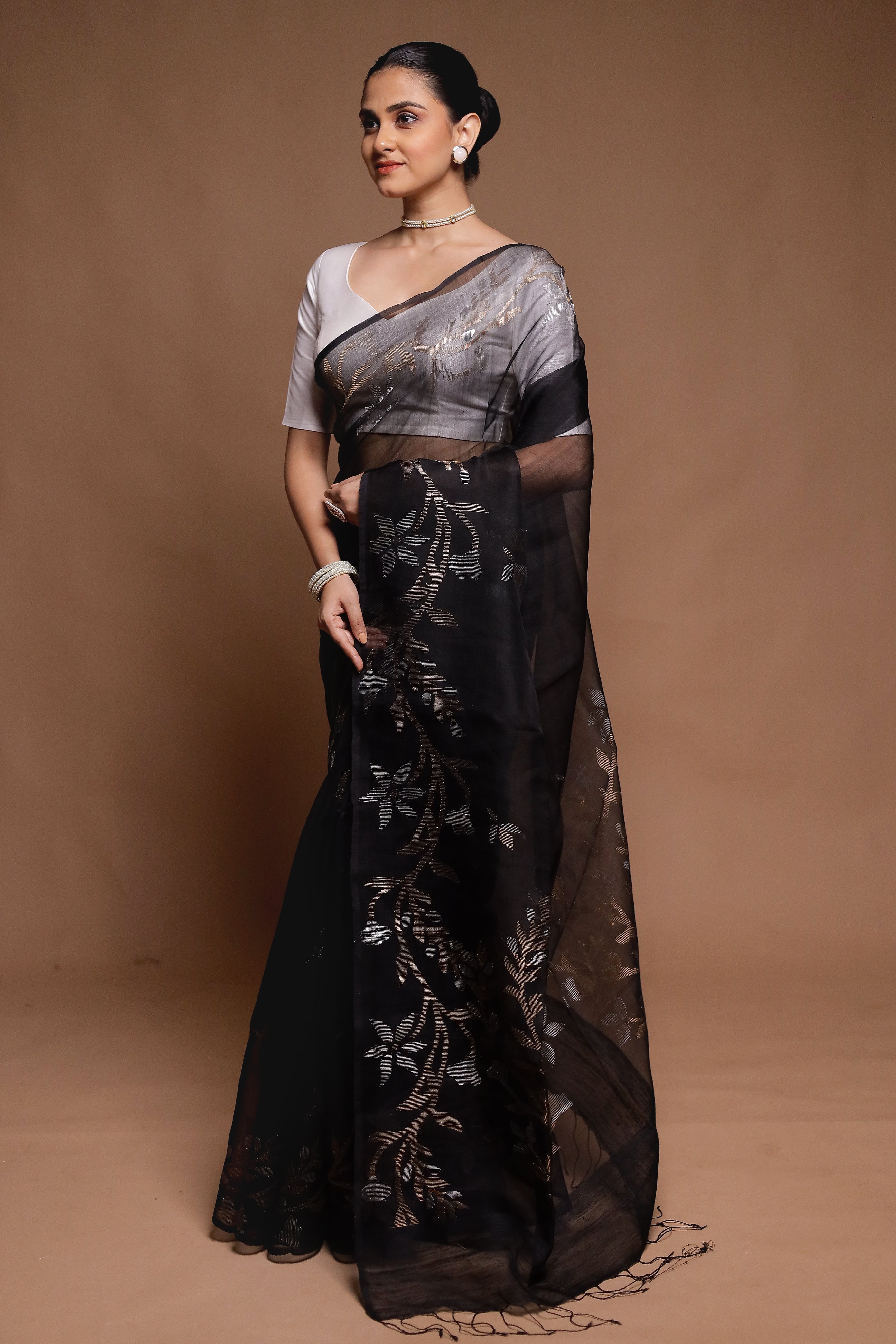 Black Handloom Matka Pure Silk Saree With Blouse Piece