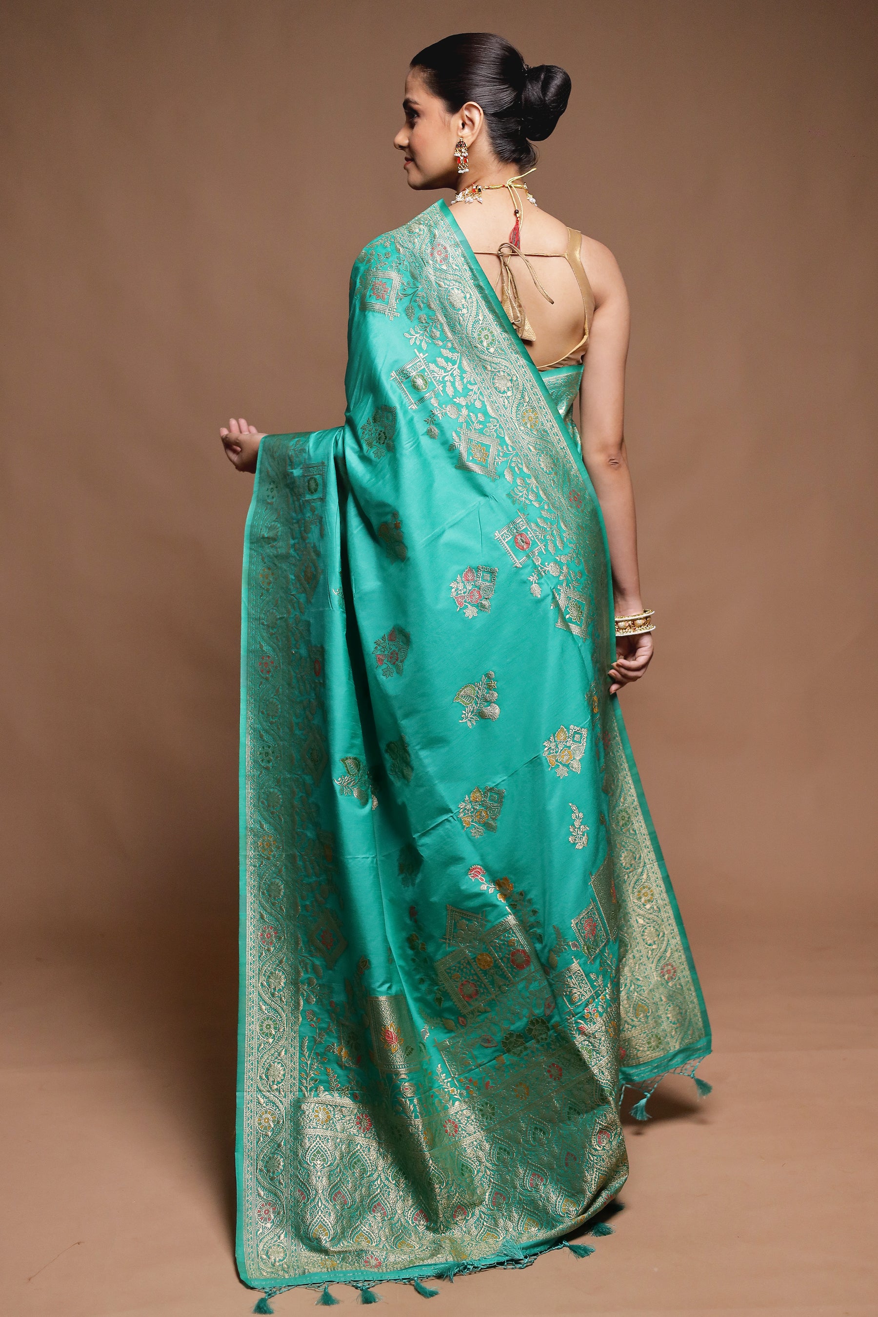 Green Dupion Silk Saree With Blouse Piece