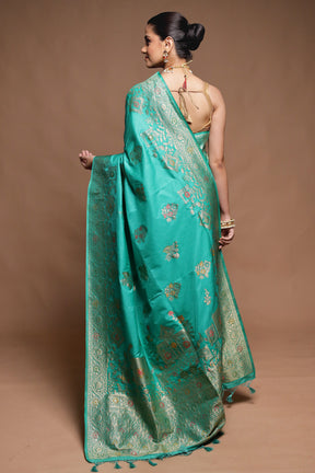 Green Dupion Silk Saree With Blouse Piece