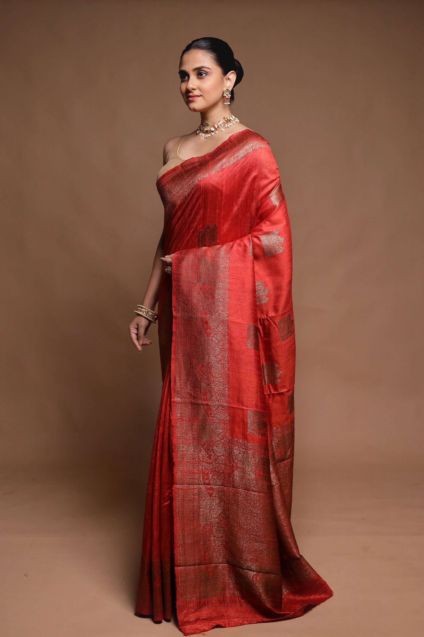 Red Handloom Tussar Pure Silk Saree With Blouse Piece