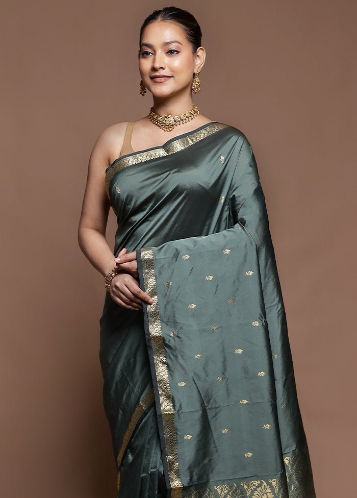 Green Kanjivaram Silk Saree With Blouse Piece