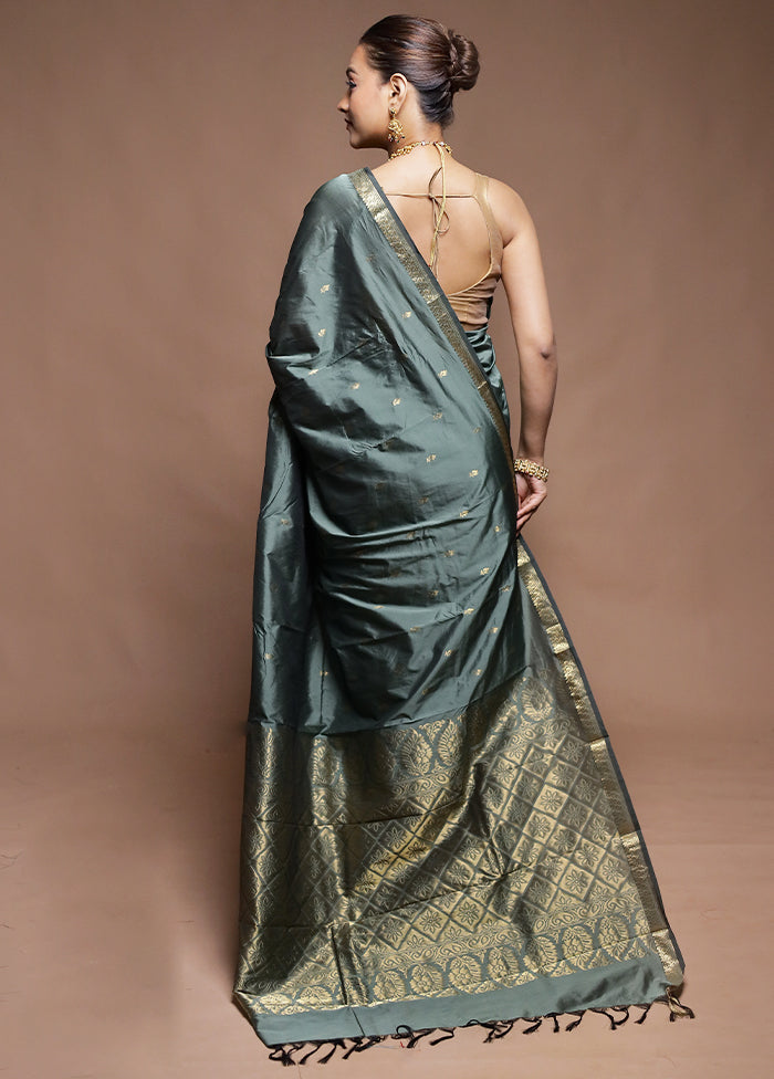 Green Kanjivaram Silk Saree With Blouse Piece