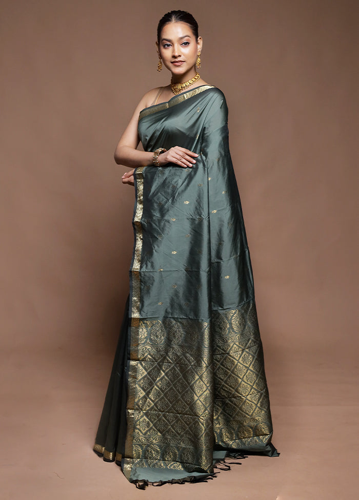 Green Kanjivaram Silk Saree With Blouse Piece