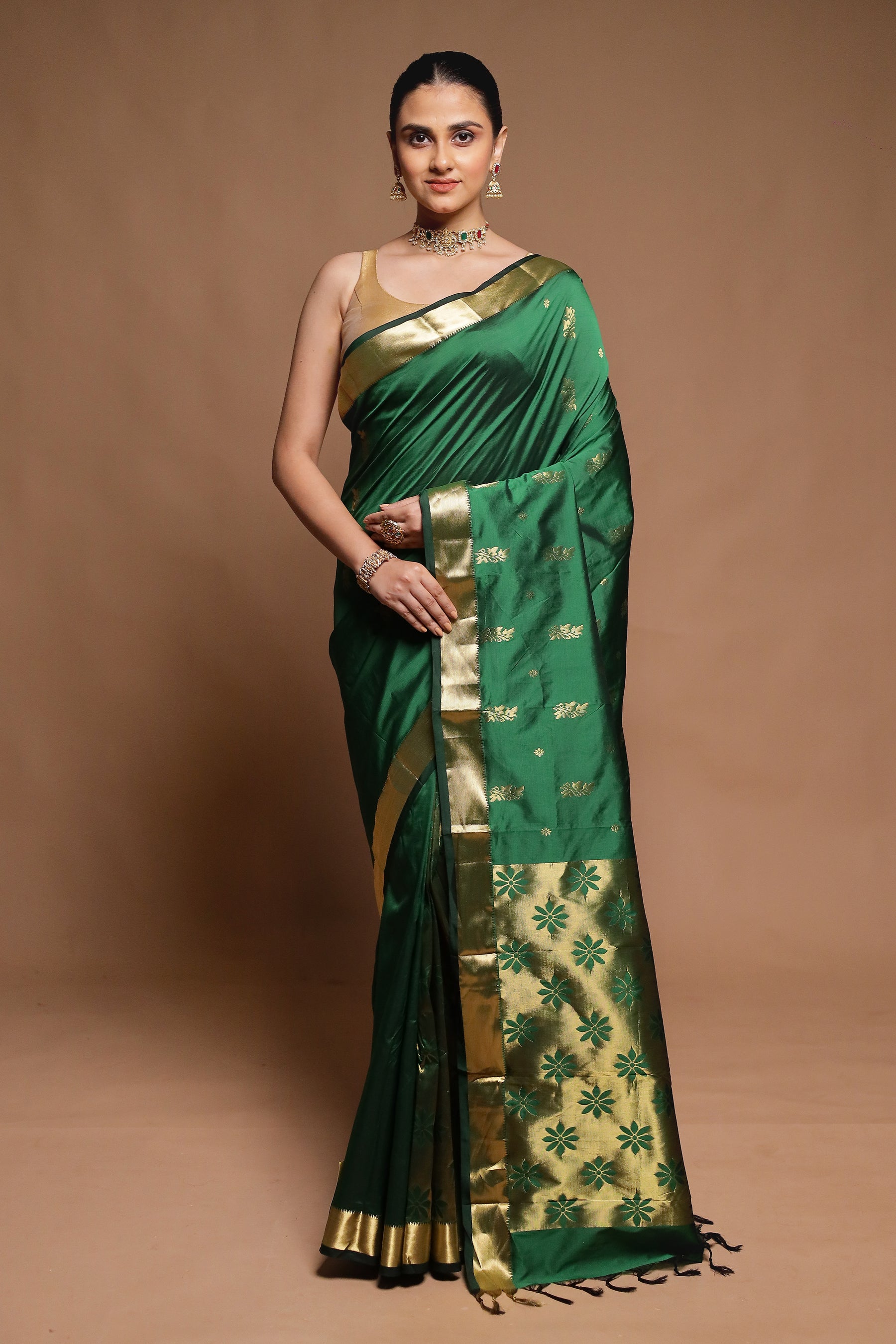 Green Kanjivaram Silk Saree With Blouse Piece
