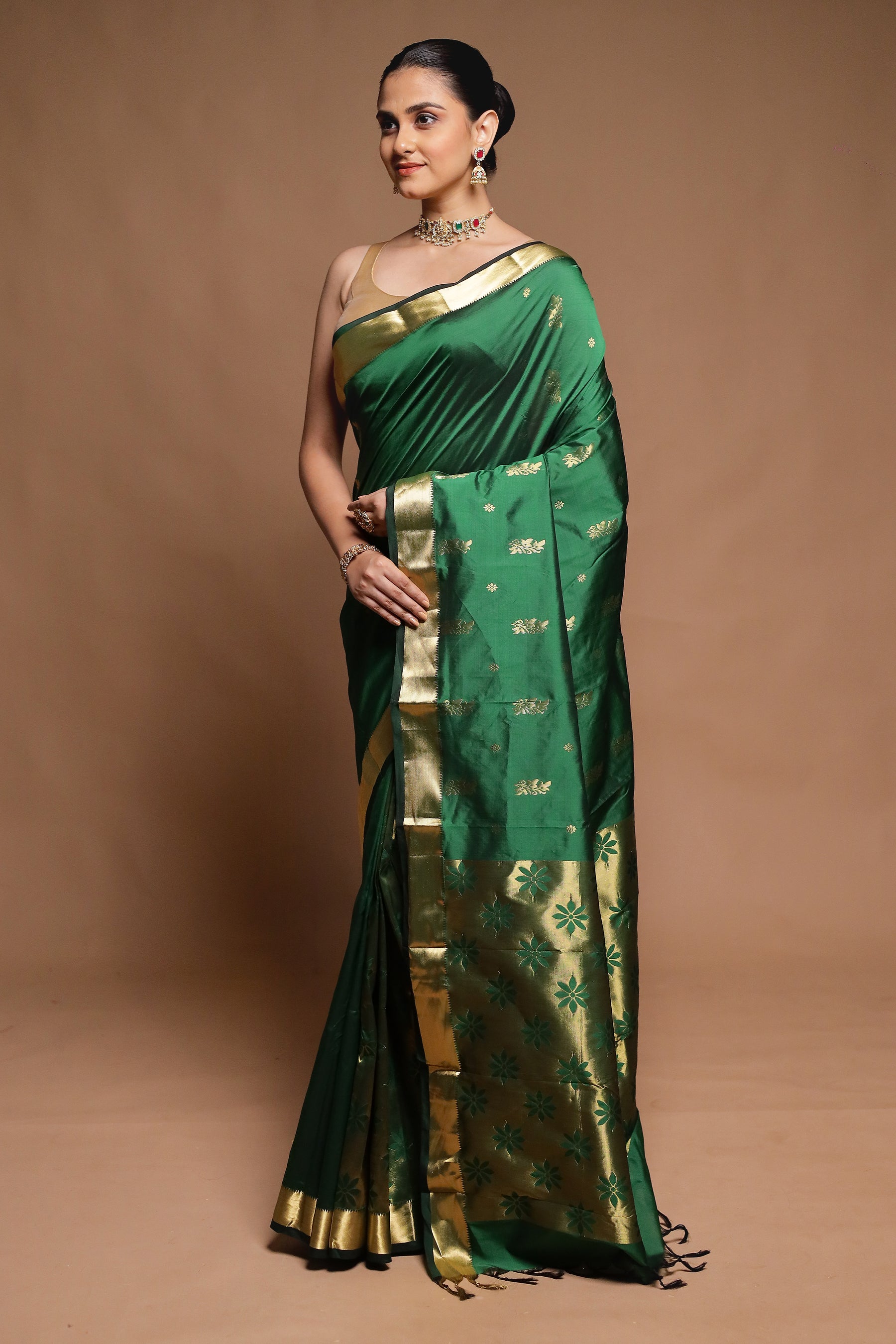 Green Kanjivaram Silk Saree With Blouse Piece