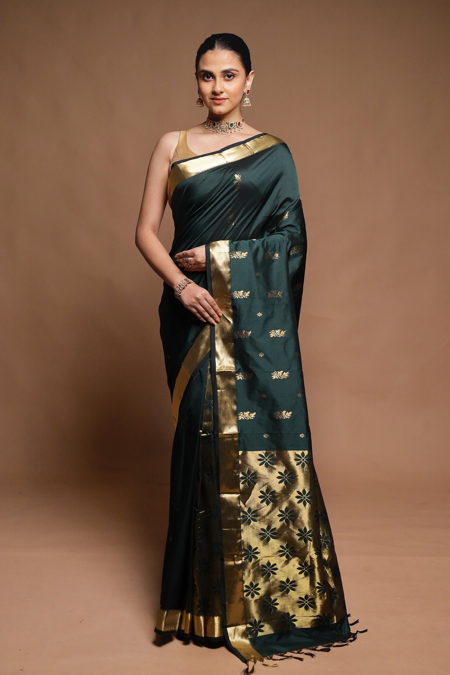 Green Kanjivaram Silk Saree With Blouse Piece