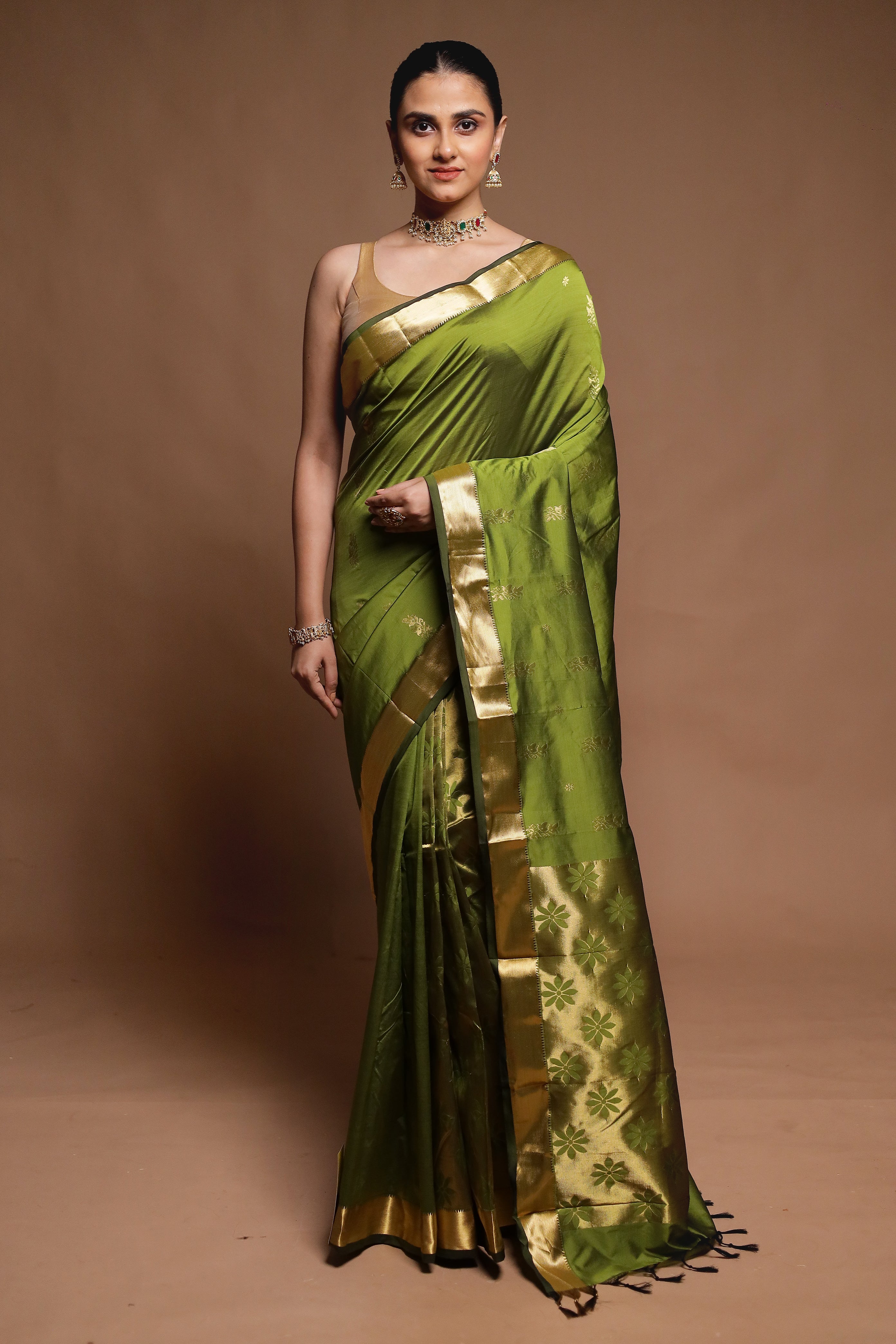 Green Kanjivaram Silk Saree With Blouse Piece