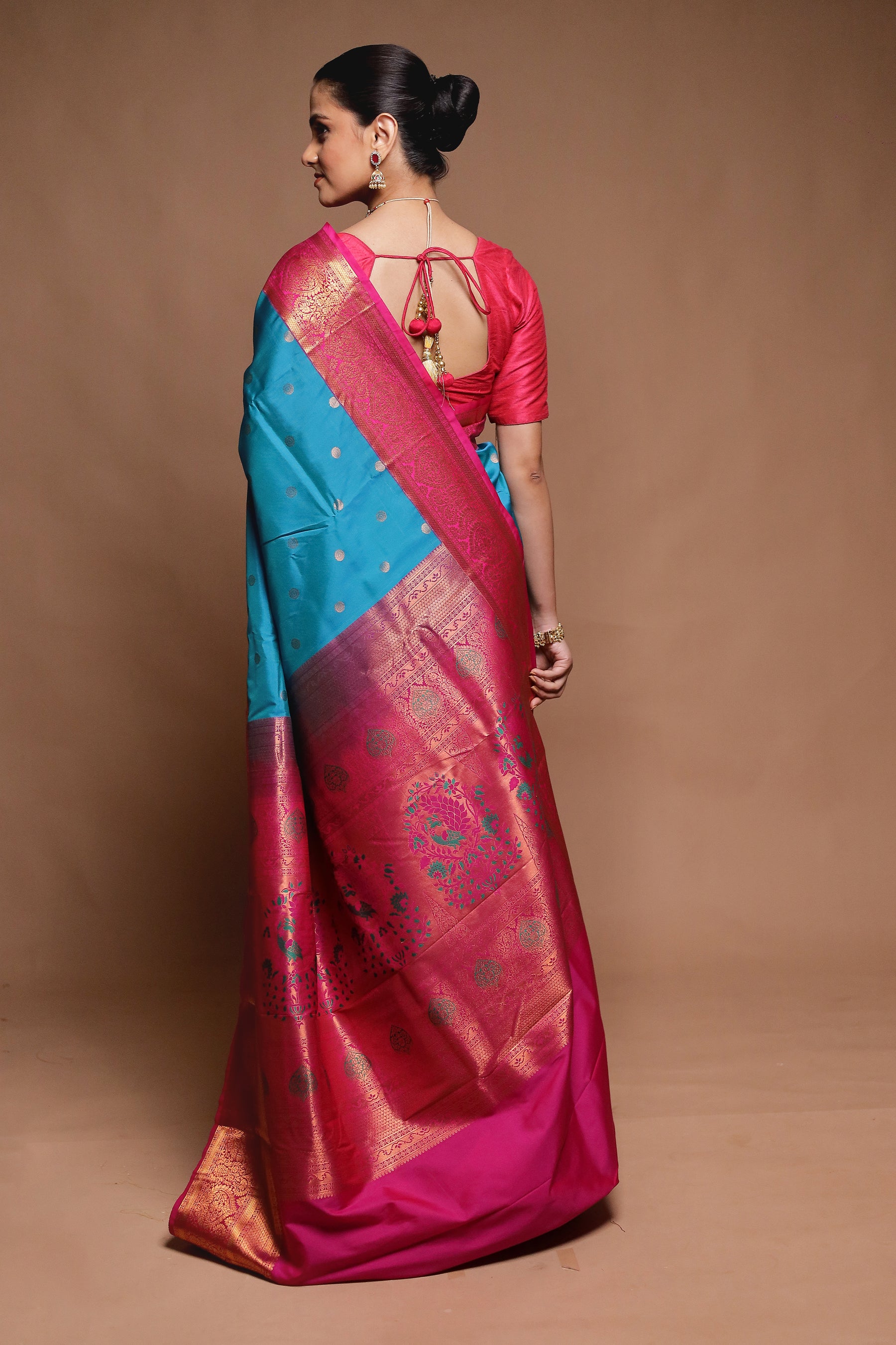Green Kanjivaram Silk Saree With Blouse Piece