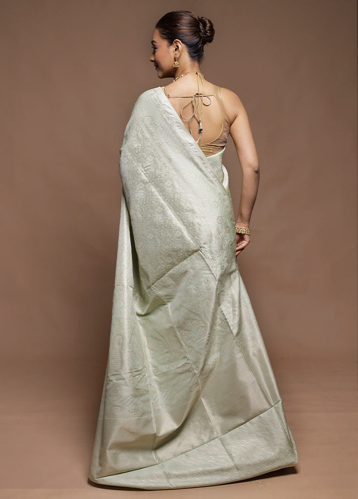 Green Tanchoi Silk Saree With Blouse Piece