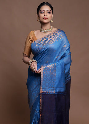 Blue Cotton Saree With Blouse Piece