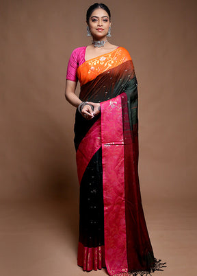 Green Cotton Saree With Blouse Piece