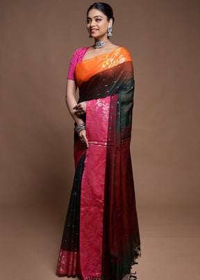 Green Cotton Saree With Blouse Piece