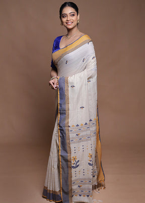 Cream Cotton Saree With Blouse Piece