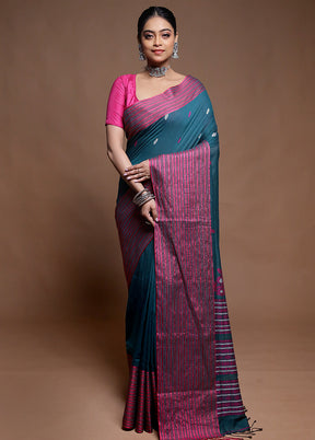 Green Pure Cotton Saree With Blouse Piece