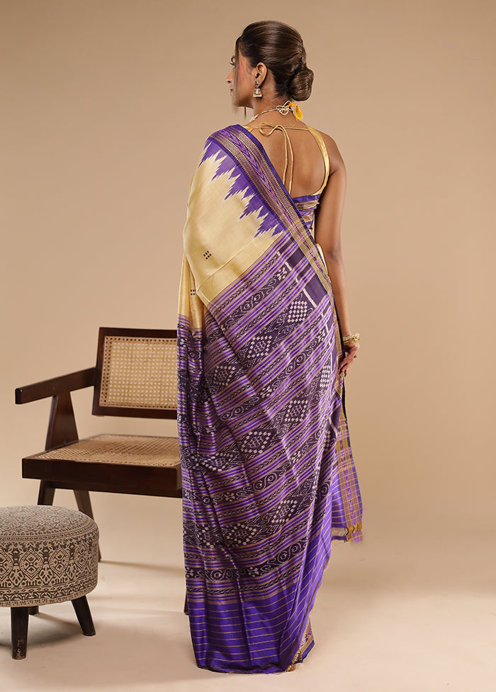 Cream Handloom Ikkat Pure Silk Saree With Blouse Piece