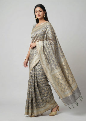 Grey Kora Silk Saree With Blouse Piece