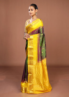 Green Handloom Kanjivaram Pure Silk Saree With Blouse Piece