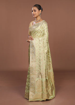 Green Tanchoi Silk Saree With Blouse Piece