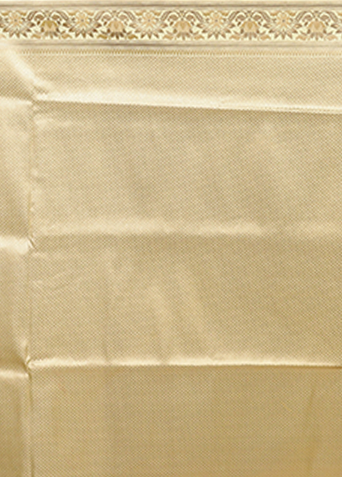 Green Tanchoi Silk Saree With Blouse Piece