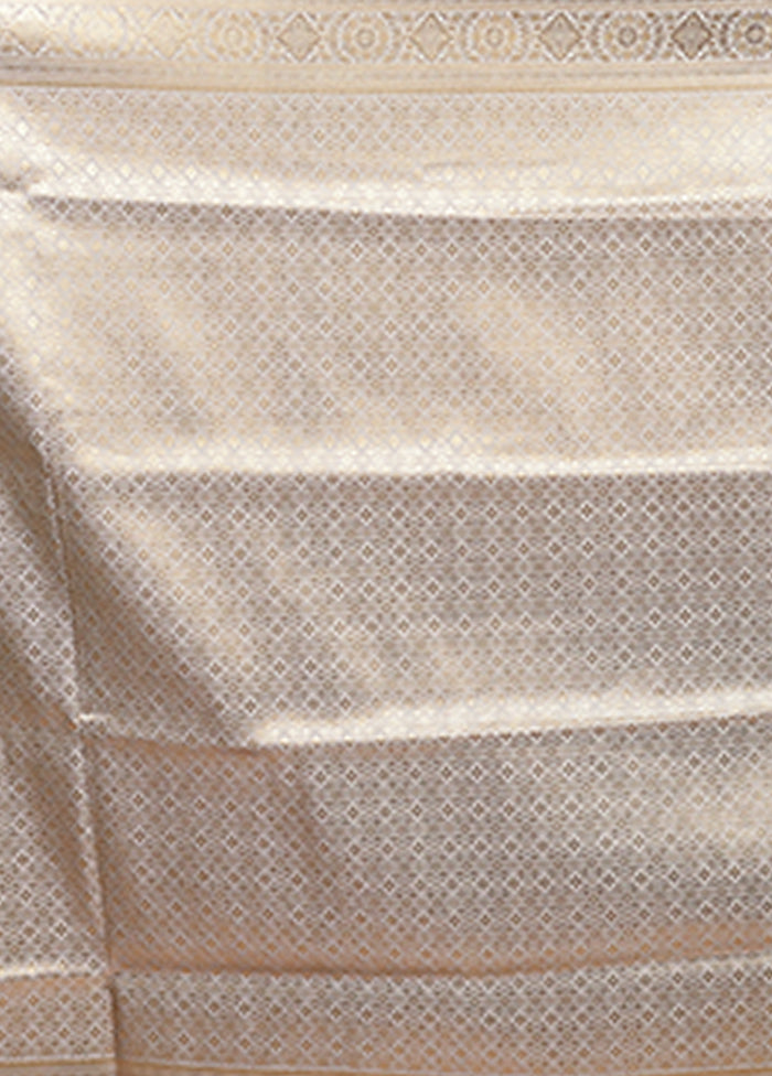 Grey Tanchoi Silk Saree With Blouse Piece