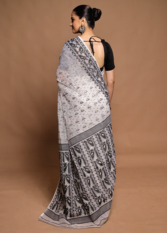 White Tant Jamdani Saree Without Blouse Piece