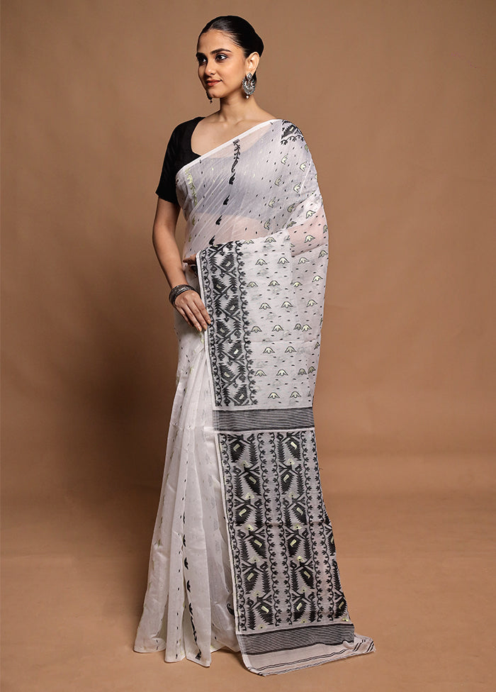 White Tant Jamdani Saree Without Blouse Piece