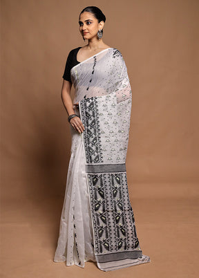 White Tant Jamdani Saree Without Blouse Piece