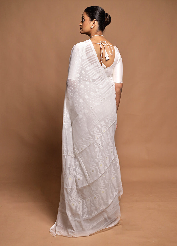 White Tant Jamdani Saree Without Blouse Piece