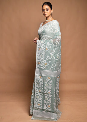 Green Tant Jamdani Saree Without Blouse Piece