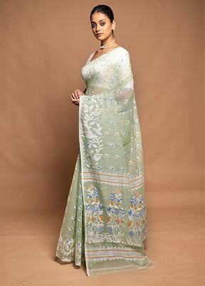 Green Tant Jamdani Saree Without Blouse Piece