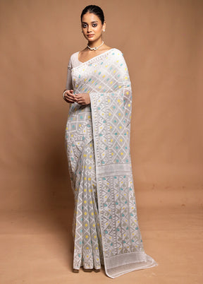 White Tant Jamdani Saree Without Blouse Piece