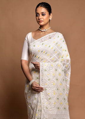 White Tant Jamdani Saree Without Blouse Piece