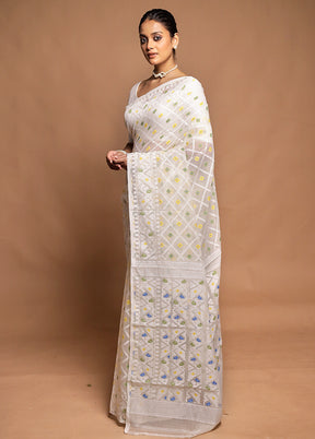 White Tant Jamdani Saree Without Blouse Piece