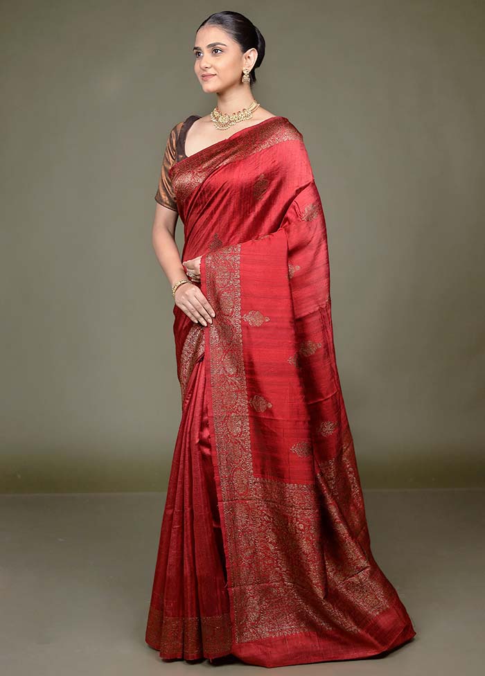 Maroon Handloom Tussar Pure Silk Saree With Blouse Piece