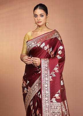 Maroon Handloom Banarasi Pure Silk Saree With Blouse Piece