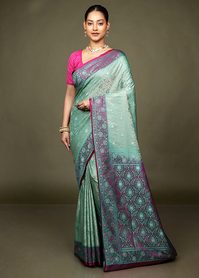 Green Tanchoi Silk Saree With Blouse Piece