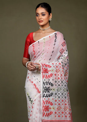 White Tant Jamdani Saree Without Blouse Piece