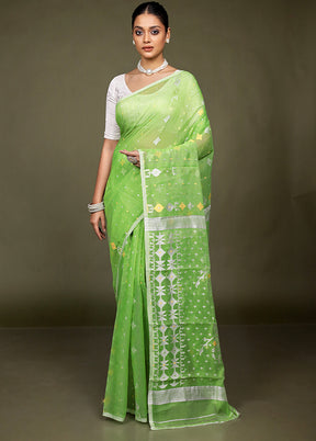 Green Tant Jamdani Saree Without Blouse Piece