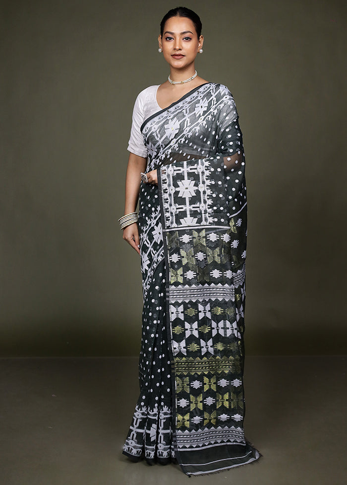 Green Tant Jamdani Saree Without Blouse Piece