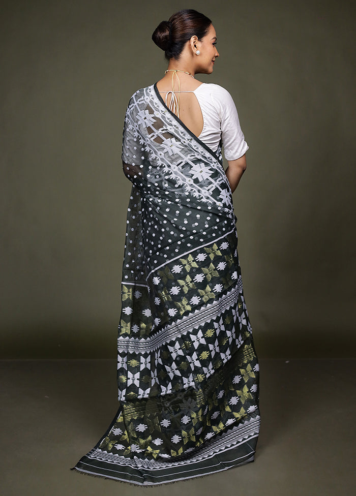Green Tant Jamdani Saree Without Blouse Piece