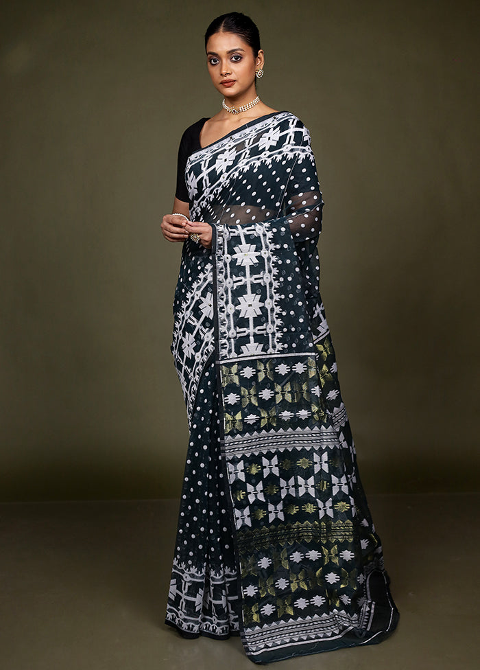Green Tant Jamdani Saree Without Blouse Piece