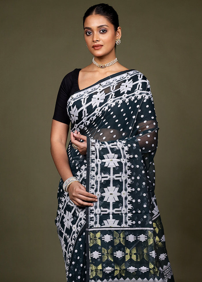 Green Tant Jamdani Saree Without Blouse Piece