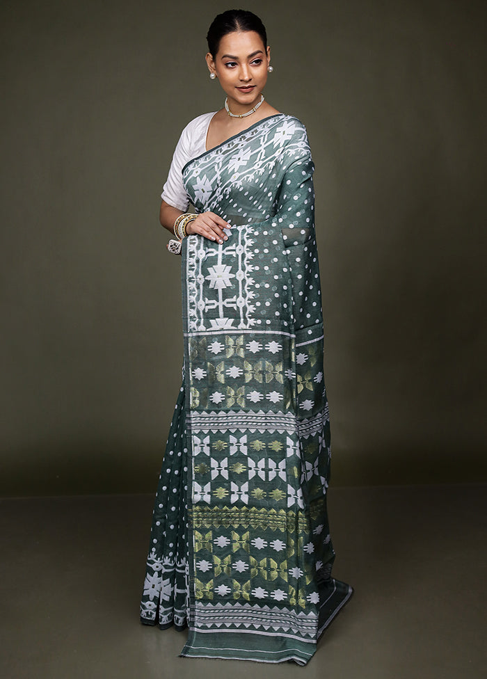 Green Tant Jamdani Saree Without Blouse Piece